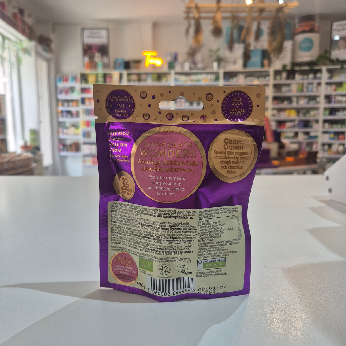 Cookie Dough Chocolate Wonders 65g Booja Booja