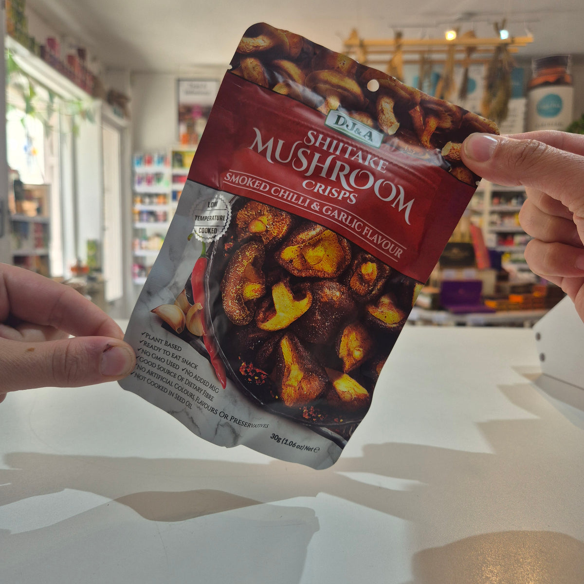 Shiitake Mushroom Crisps Smoked Chilli & Garlic 30g DJ&A